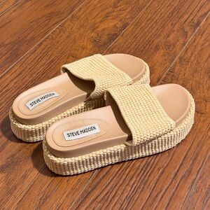 Steve Madden Beige Woven Platform Sandals (6.5)